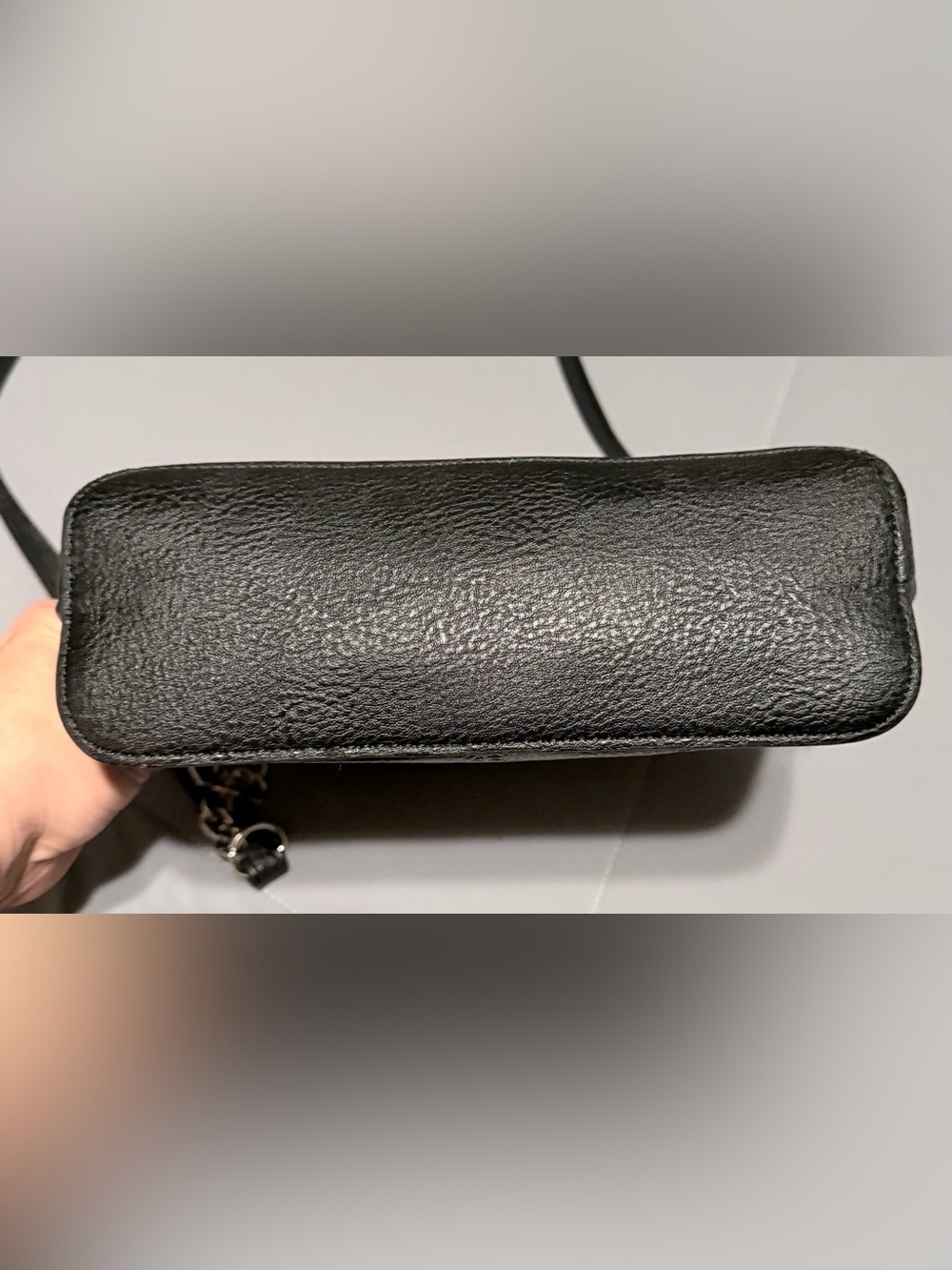 Steve Madden Faux Leather Crossbody Bag in Black with Silver Chain - Picture 7 of 16